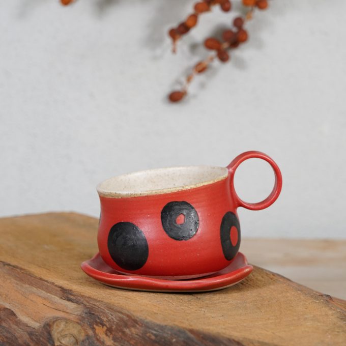 Coffee mug with saucer "Polka dots"
