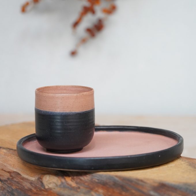 Cup and plate set "Colors on black"