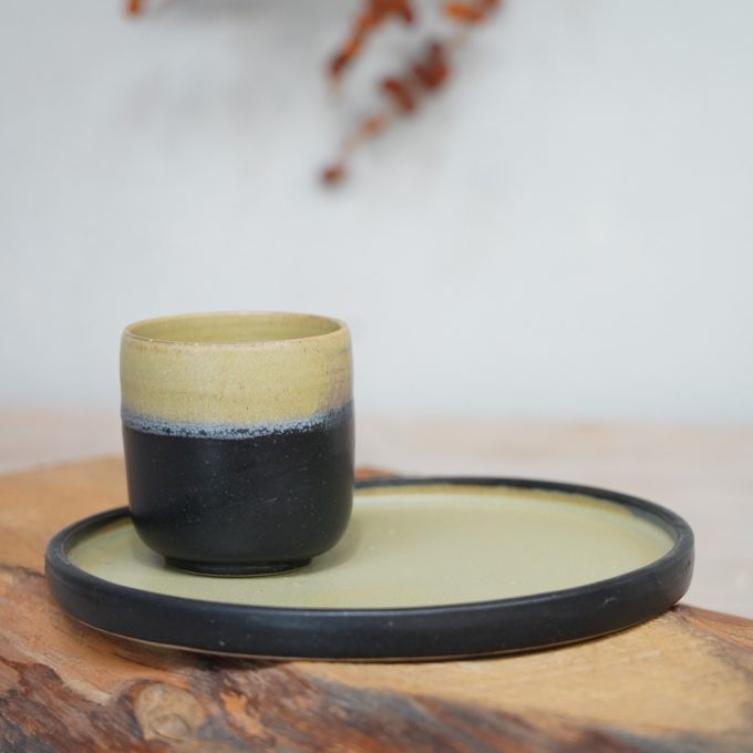 Cup and plate set "Colors on black"