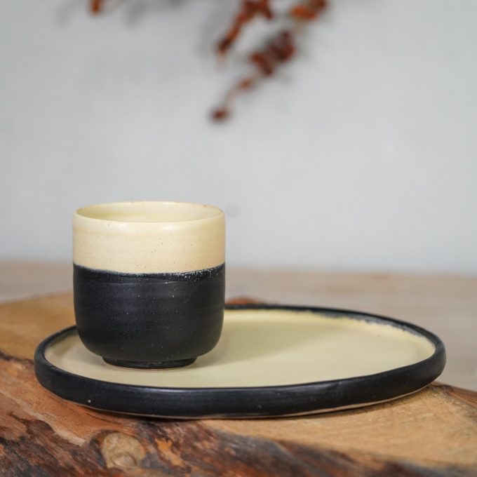 Cup and plate set "Colors on black"