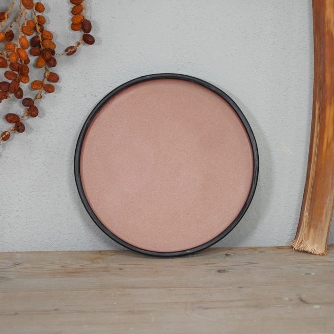 Double coloured plate "Colors on black"